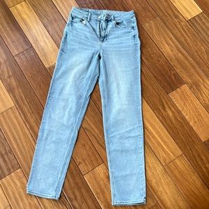 American Eagle Women’s Stretch Mom Straight Jean - Size 6 X-Long